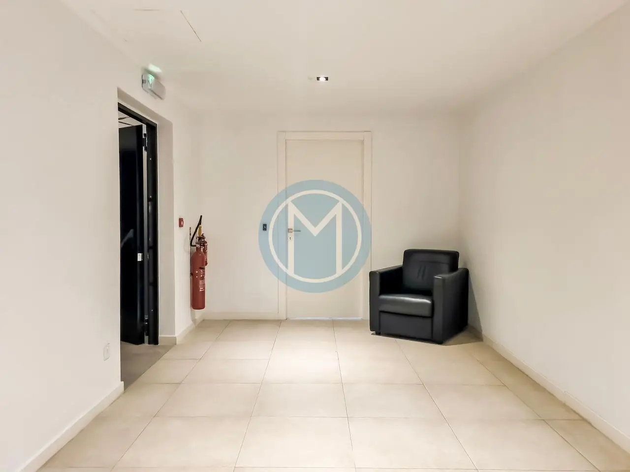 693807684b0525a0cfa00b43_68cbafb8b318ec1510e20920 100 SQM Office To Let