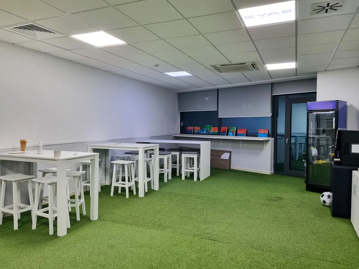 693c1fdc4b0525a0cfa0f3ce_65b212a5440cf3c9ba012846 Multi-Floor Office Space to Let