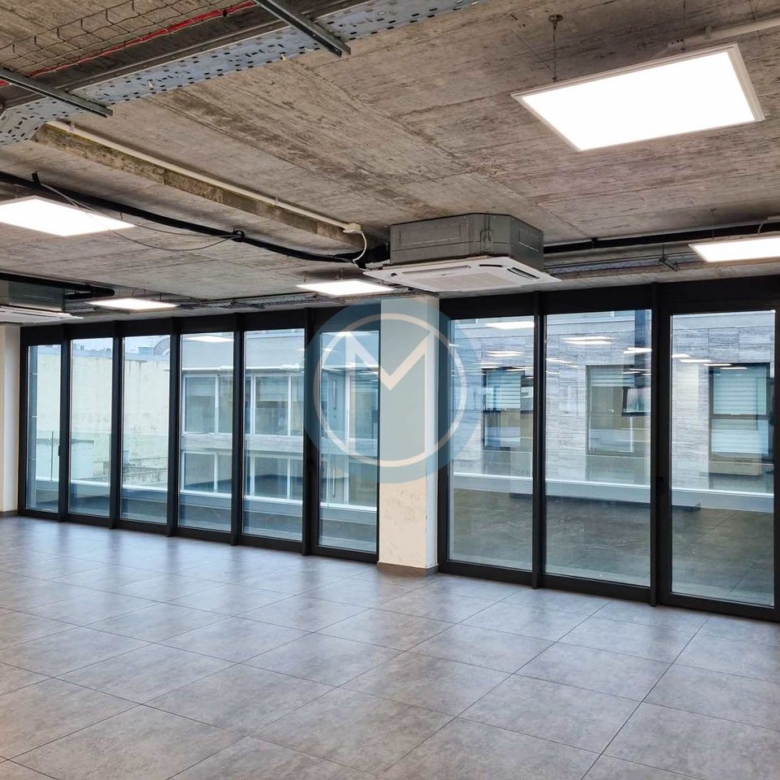 Office in Ta' Xbiex For Rent