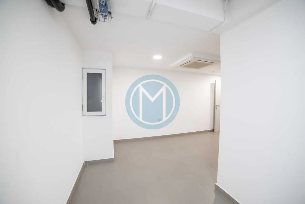 697b3a13cdb4186721e7f5ff_697b39d4cdb4186721e7ec14 School For Rent