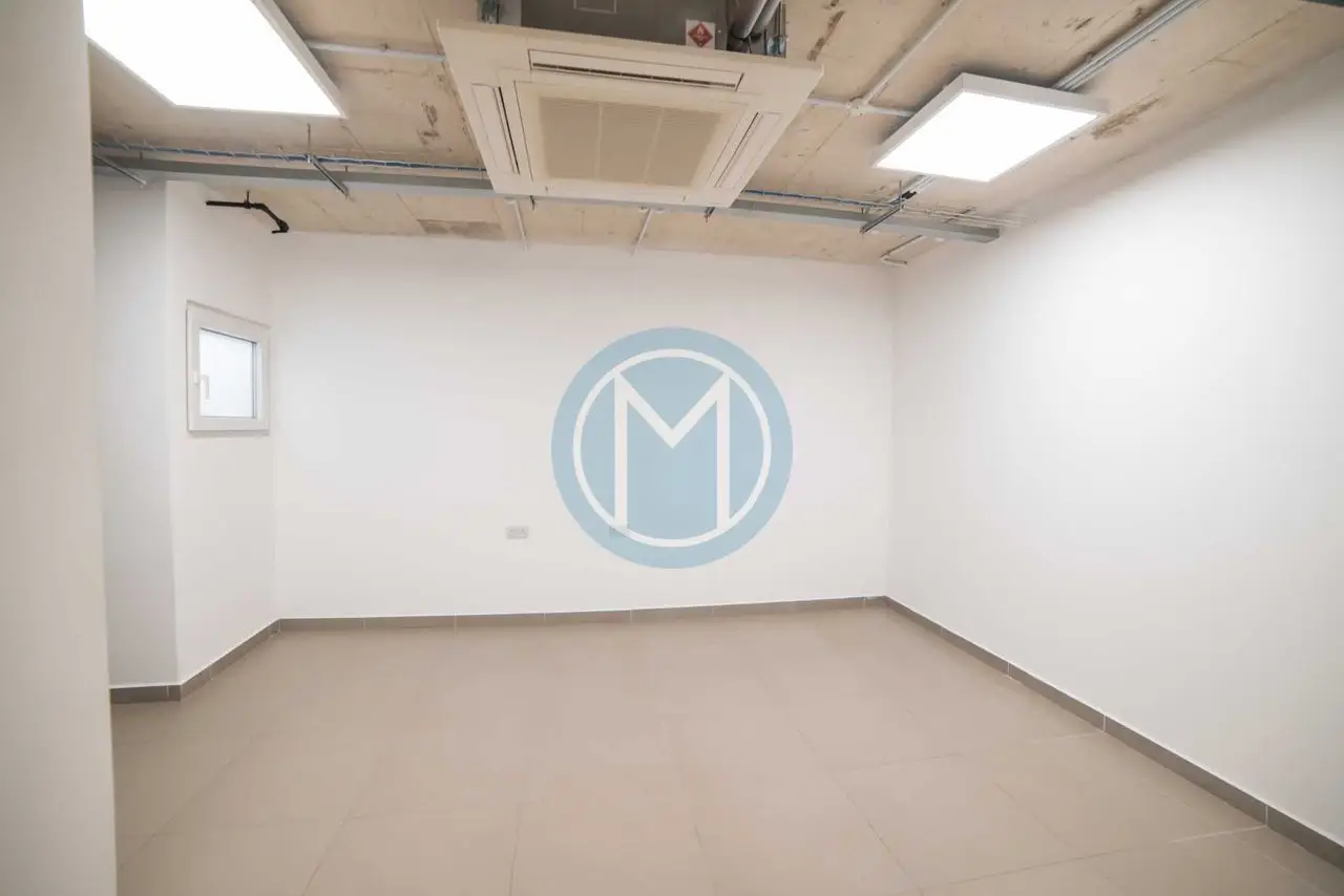 697b3a13cdb4186721e7f5ff_697b3a0bcdb4186721e7f419 School For Rent