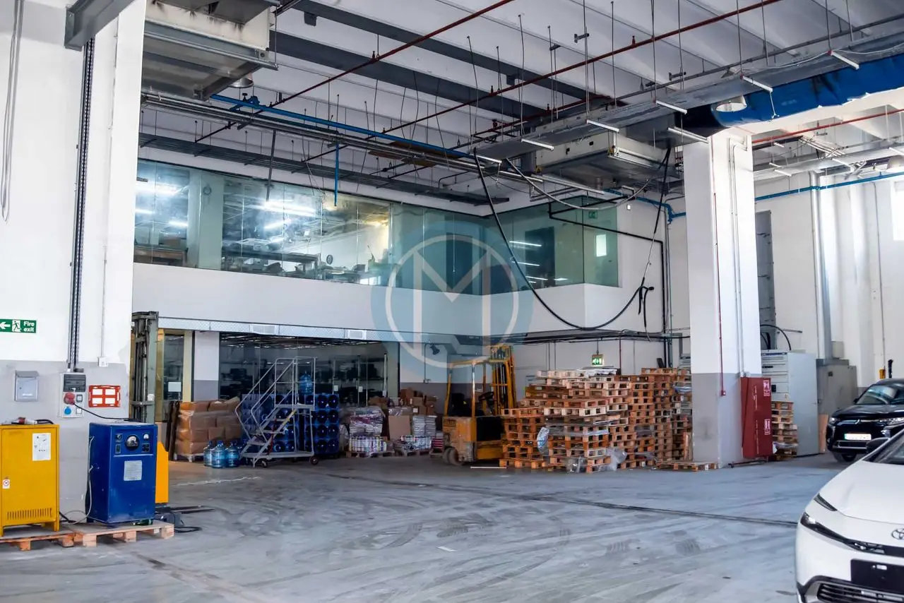 696627d18ec83beb437ebcd5_696628208ec83beb437ec05d 2000 SQM Industrial Space For Rent
