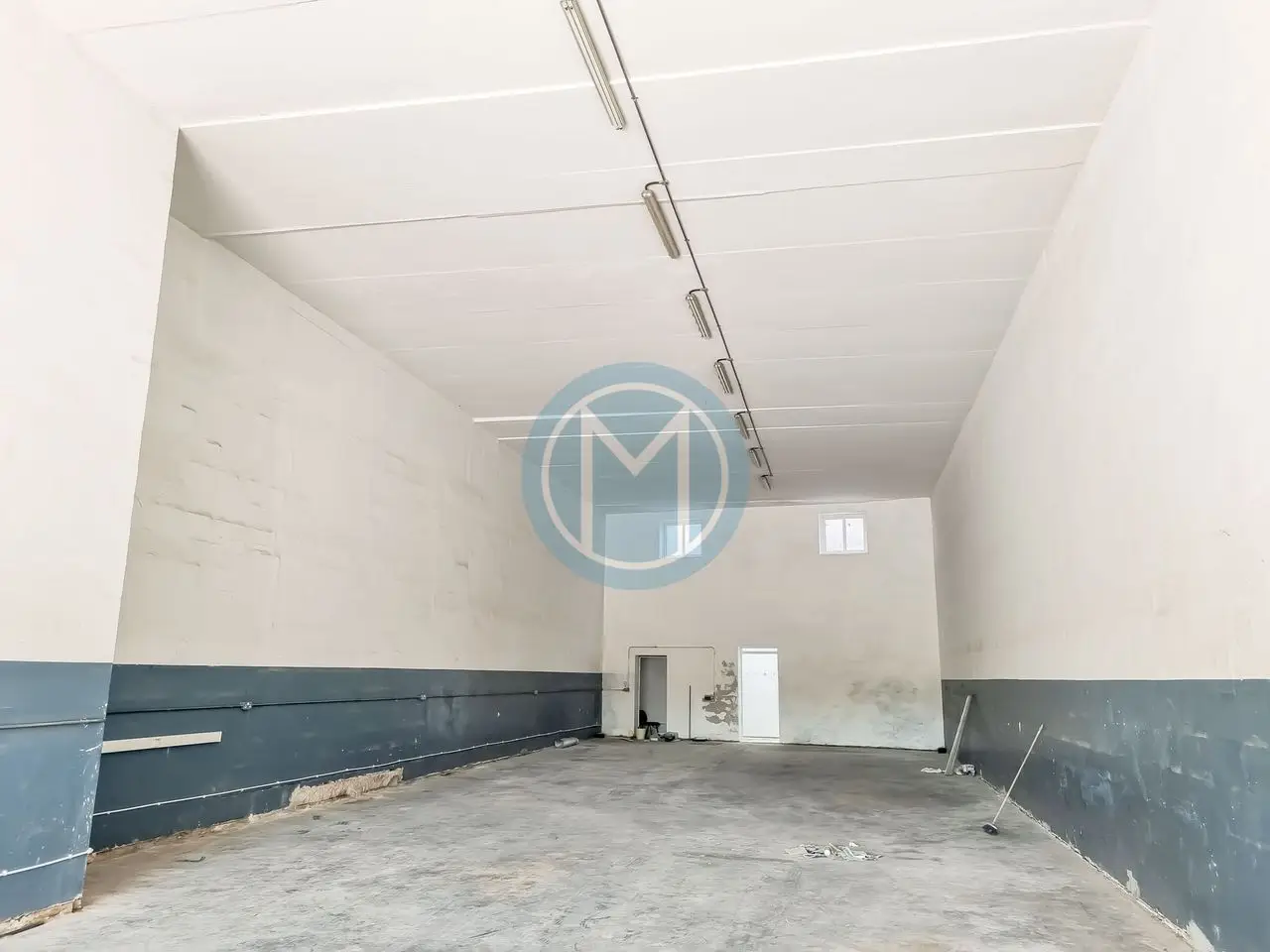 6968edcc8ec83beb437fd60f_6968ed668ec83beb437fd312 Large Warehouse To Let