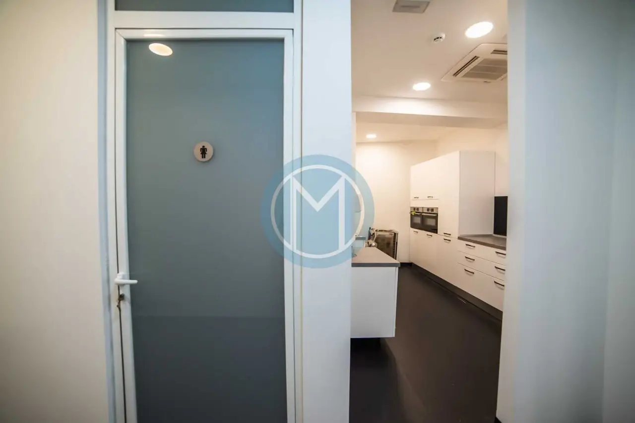 698ca3348352ce6fc41c3d0b_6979d8e9cdb4186721e77027 500 SQM Office in Gzira