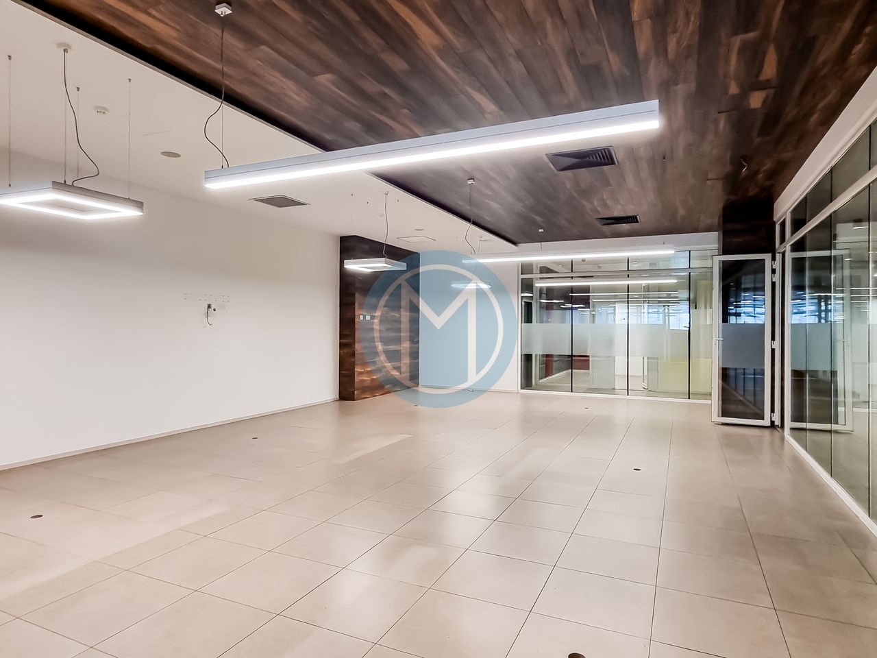 1000 SQM Office Space 1000 SQM Office Space