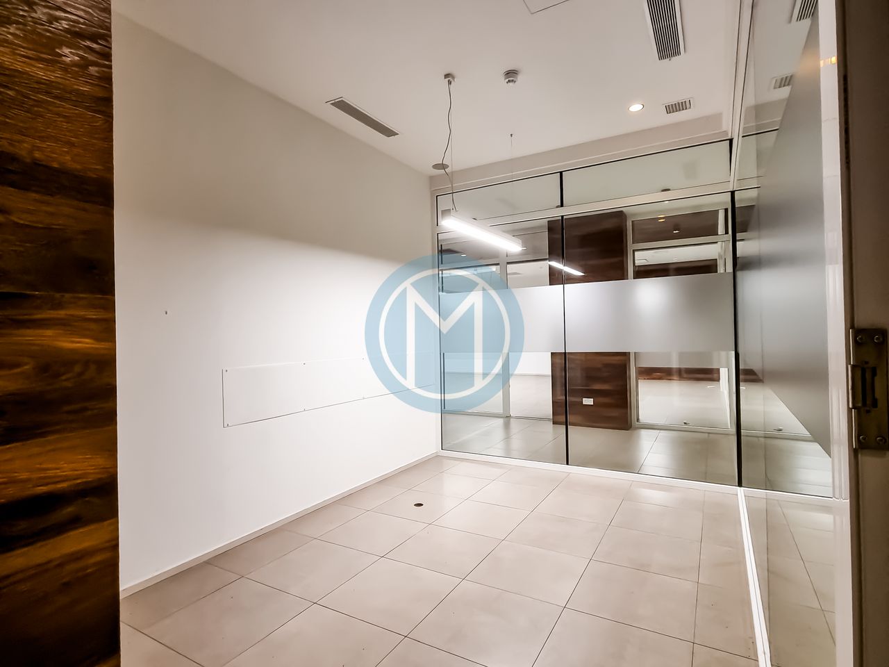 1000 SQM Office Space 1000 SQM Office Space