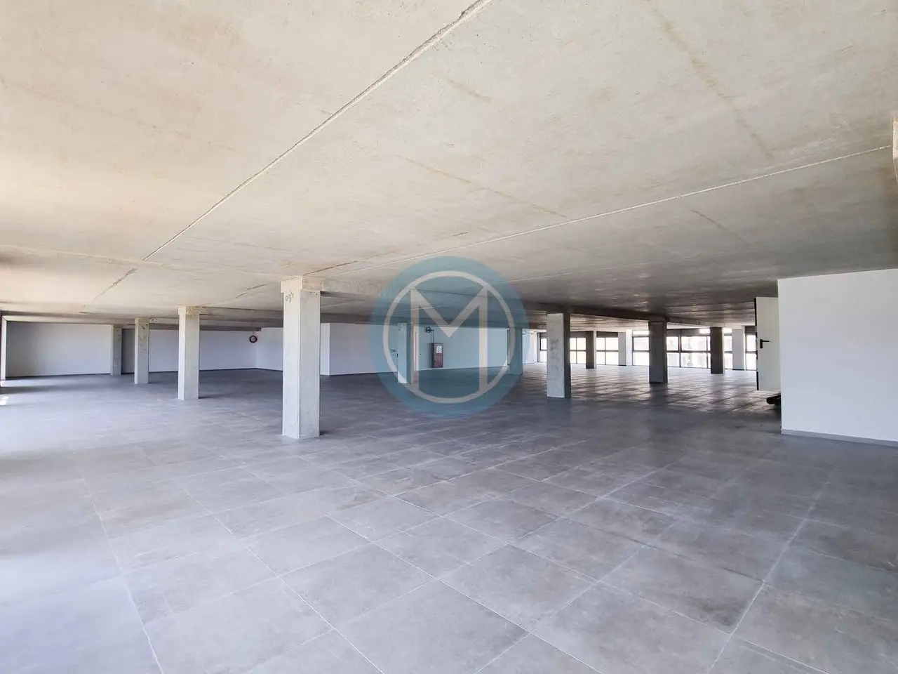 800 SQM Office For Rent 800 SQM Office For Rent