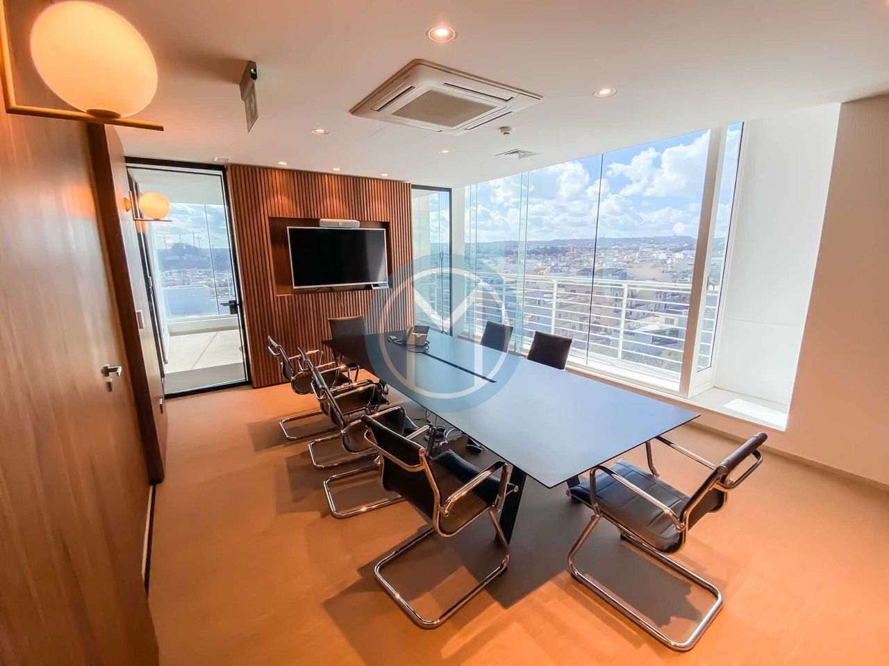 Bright 500 SQM Office To Let Bright 500 SQM Office To Let