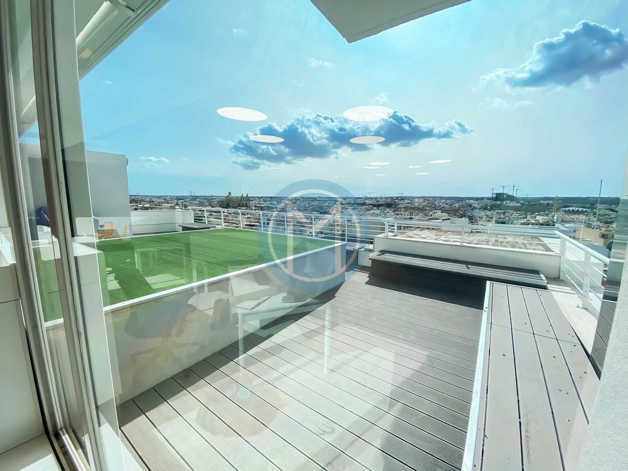 Bright 500 SQM Office To Let Bright 500 SQM Office To Let