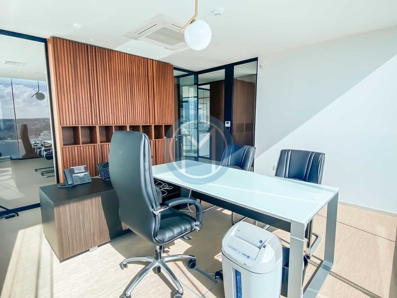Bright 500 SQM Office To Let Bright 500 SQM Office To Let