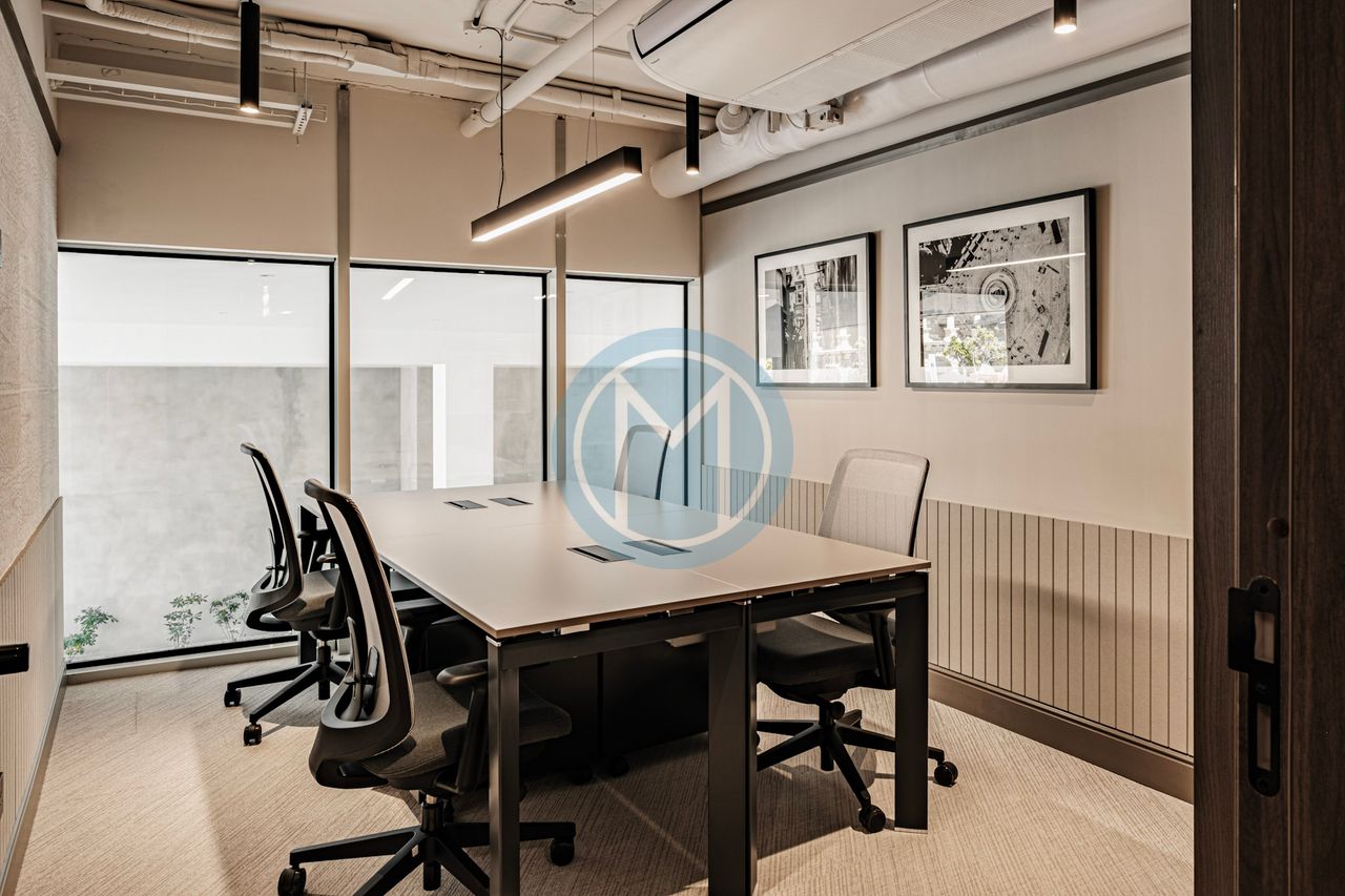 4-Person Serviced Office Near Sliema Waterfront 4-Person Serviced Office Near Sliema Waterfront