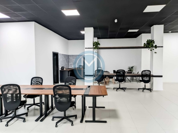 10-Person Office with Parking in Sliema