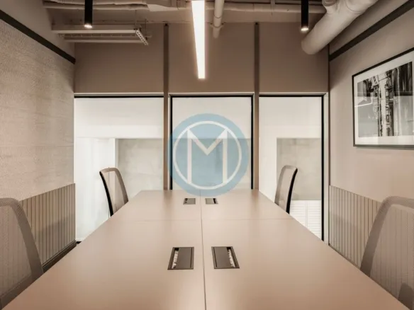 4-Person Bright Office Suite near Gzira