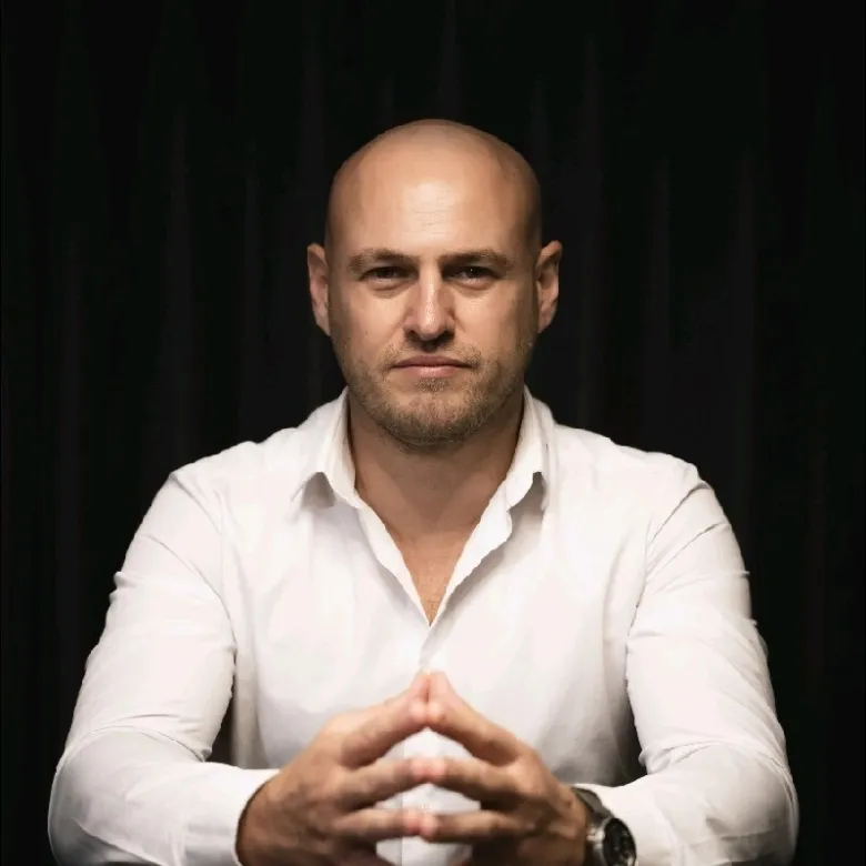 Etienne Licari, licensed commercial real estate advisor at MaltaOffices.com